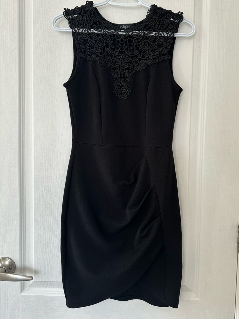NWOT Women’s Bodycon Black Mini Dress With Lace Detail Plunge Neckline Sz Small